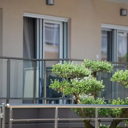 Crist Luxury Apartmán Nea Poteidaia