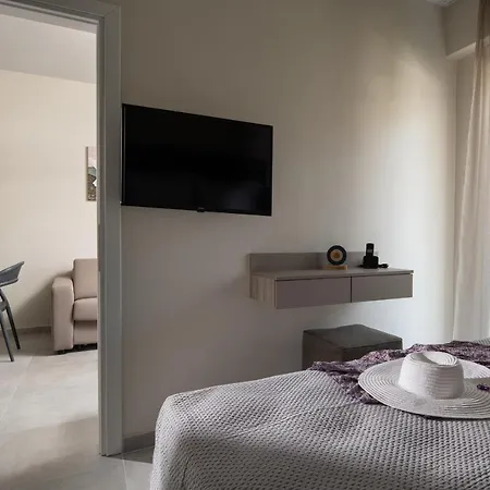 Crist Luxury Apartment Nea Poteidaia