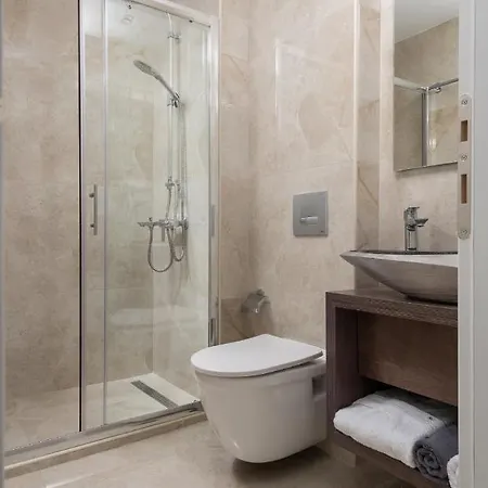 Crist Luxury *