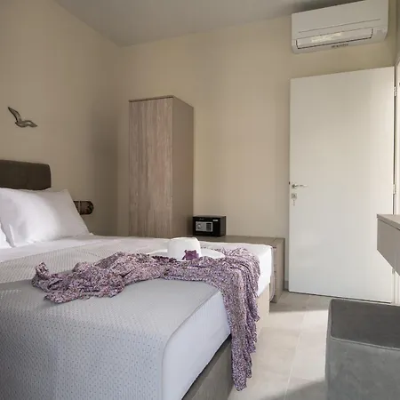 Crist Luxury * Νέα Ποτίδαια